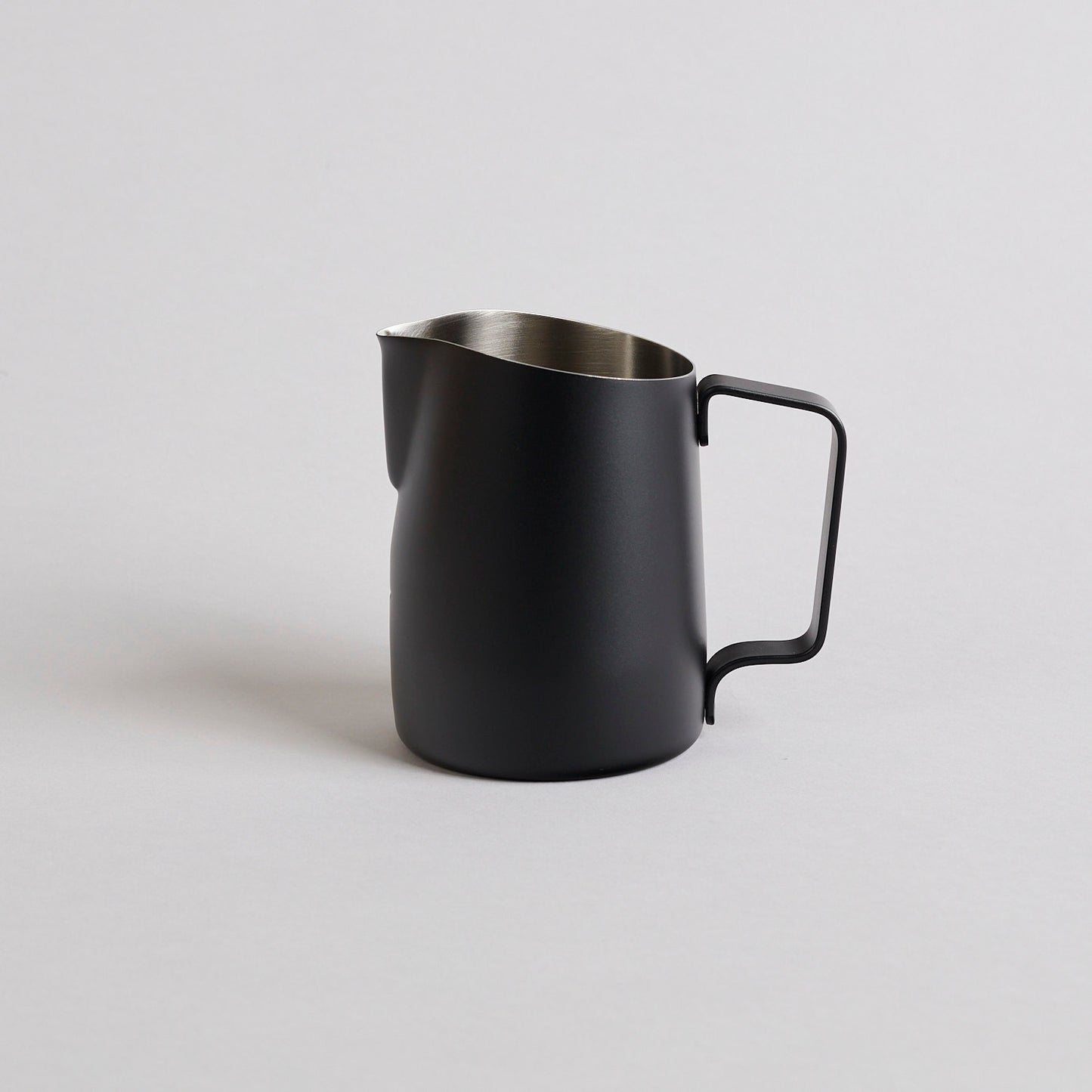 WPM Milk Pitcher 06 Round Spout